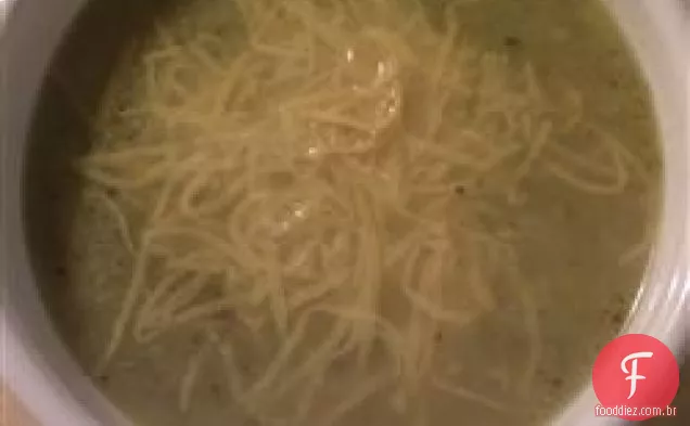 Sopa De Brócolis Com Baixo Teor De Carboidratos