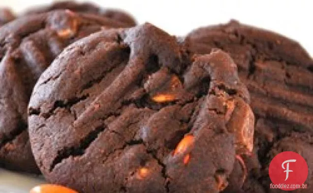 Biscoitos Dobro Perfeitos Dos Doces Do Amendoim Do Chocolate