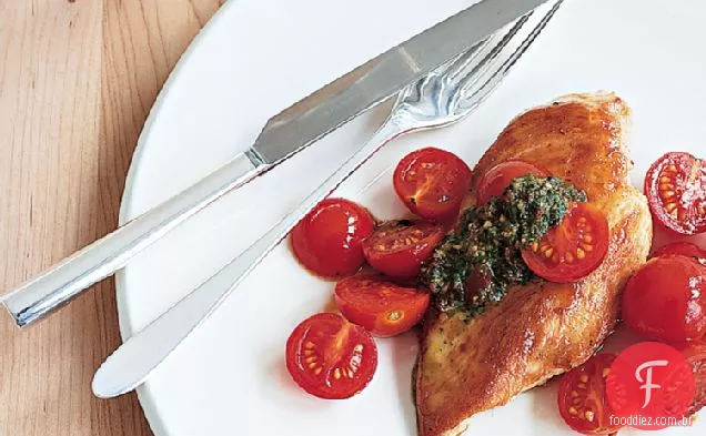 Frango Com Molho De Pesto De Tomate cereja