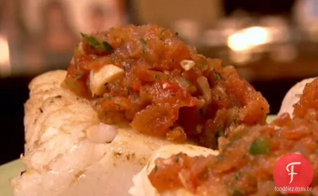 Bacalhau com molho de tomate assado