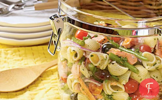 Salada De Macarrão Com Salmão Niçoise