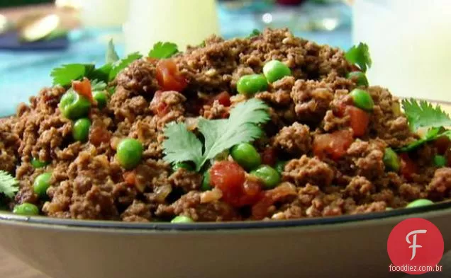 Kheema: carne moída indiana com ervilhas