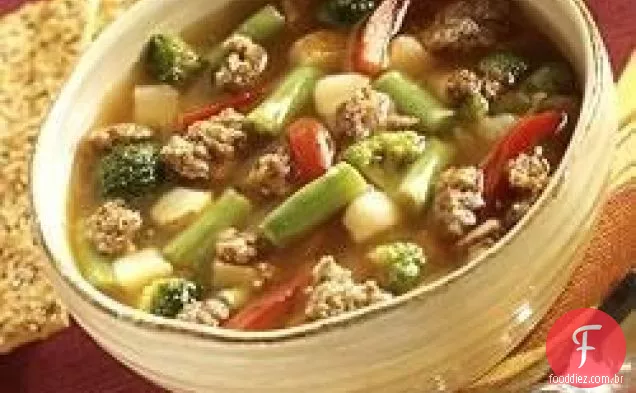 Sopa Vegetal Da Salsicha Do Fogão Lento