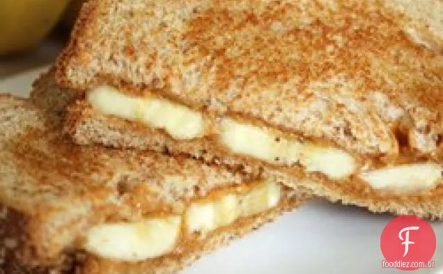 Manteiga de amendoim grelhada e Sanduíche De Banana