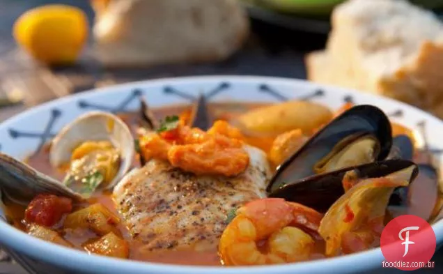 Bouillabaisse com alabote queimado