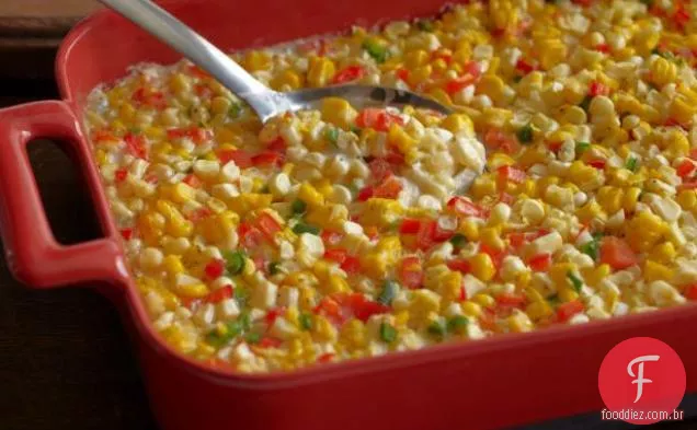 Caçarola de milho fresco com pimentão vermelho e Jalapenos