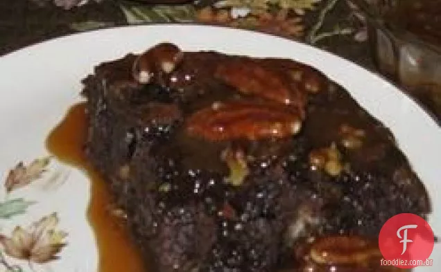 Pudim de pão de Chocolate com molho de noz-pecã Bourbon