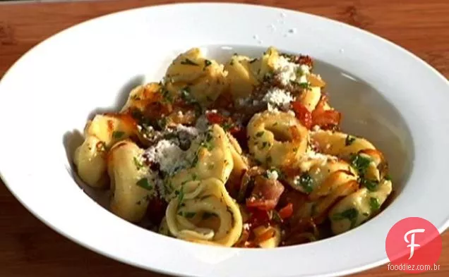 Rodada 2: Tortellini com cebola caramelizada e Bacon