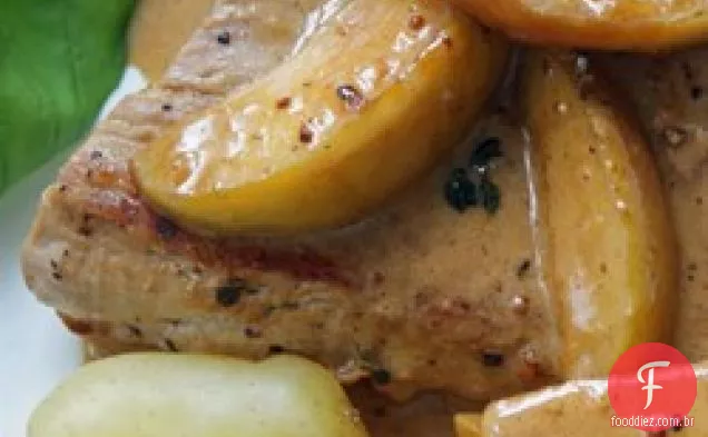 Assado lento do lombo de porco do fogão com arroz do Cranberry da maçã