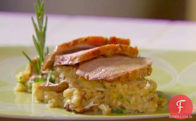 Risoto cremoso de cogumelos com alecrim lombo de porco grelhado
