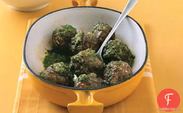 Almôndegas Pesto e cuscuz