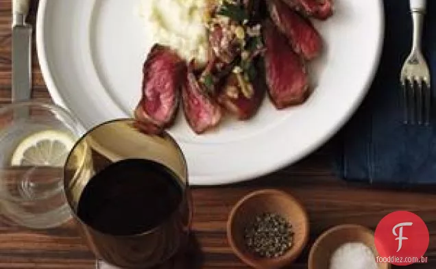Bife Grelhado Com Purê De Couve-Flor