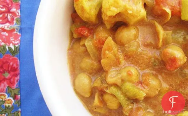 Couve-Flor Com Curry E Guisado De Grão De Bico