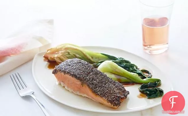 Chia Crusted Salmon com soja Bok Choy