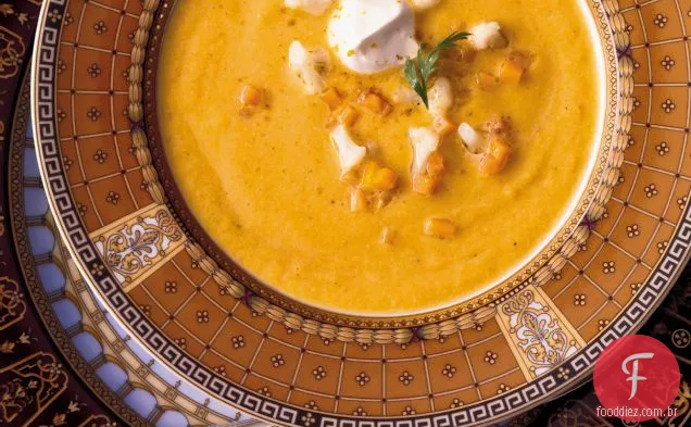Sopa de abóbora e couve-flor com curry