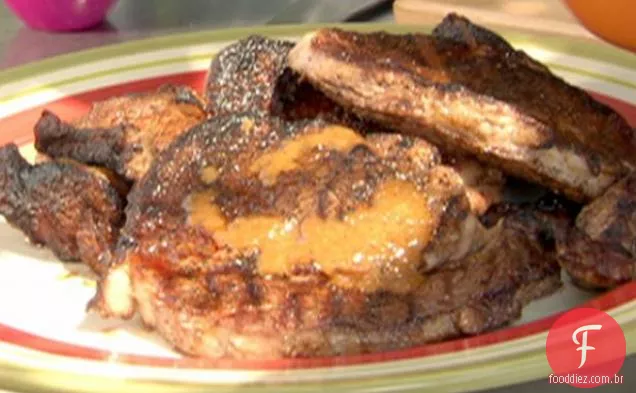 Spice Espanhol esfregou Rib-Eye com molho de bife de vinagre de xerez