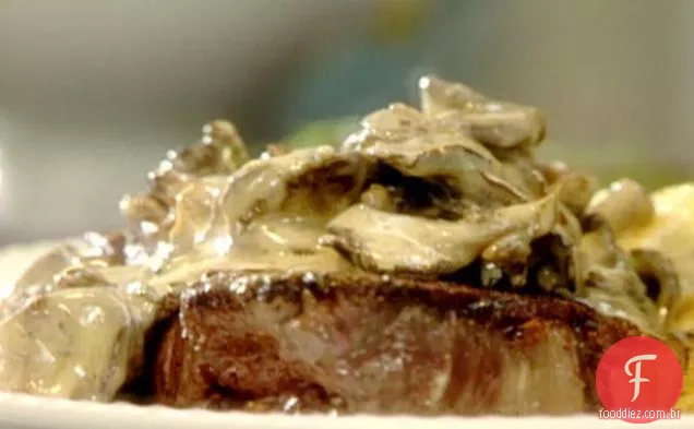 Bife de Tira de Nova York com cogumelos cristalizados e tomilho fresco