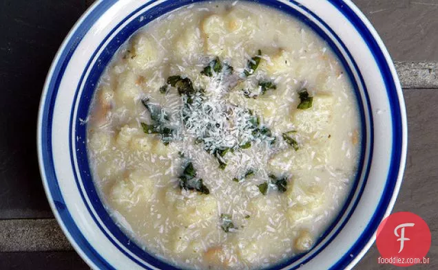 Sopa De Feijão Branco, Couve-Flor E Bacon
