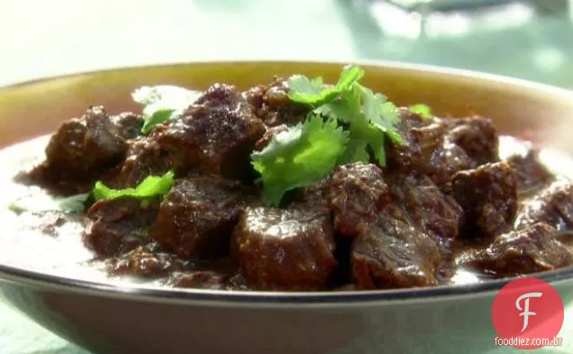 Caril Goiano com vinagre: carne Vindaloo