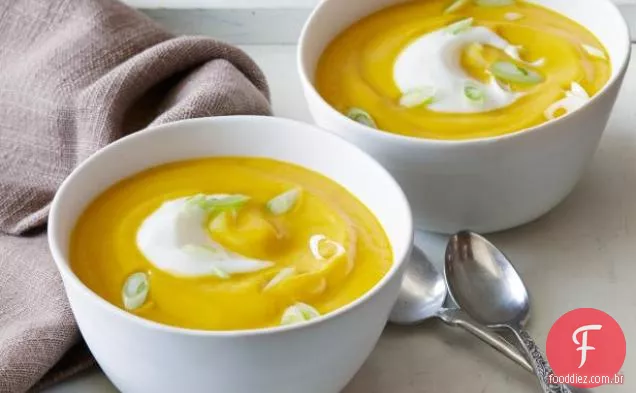 Sopa gelada de cenoura e couve-flor