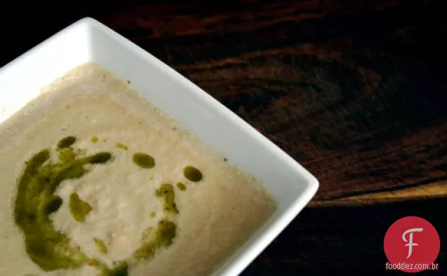 Caramelizado Três Cebola, Sopa De Couve-Flor Com Óleo De Manjericão