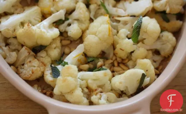 Couve-Flor Assada Com Pinenuts, Limão Meyer E Hortelã
