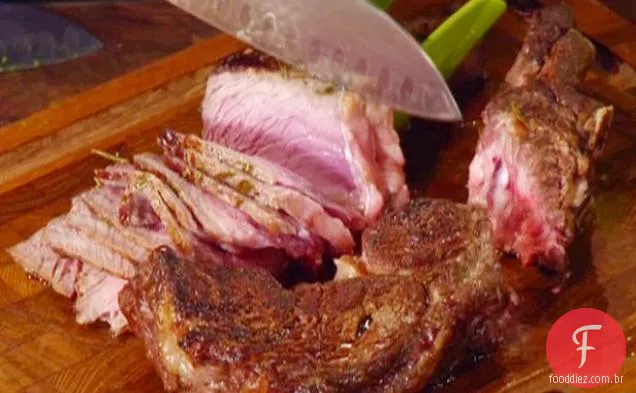Bife fatiado com ervas