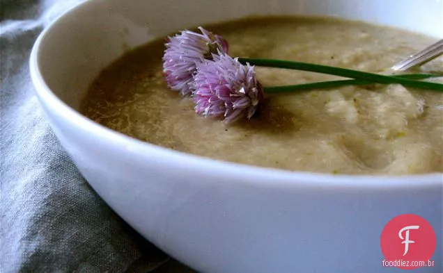 Sopa De Couve-Flor Com Cardamomo E Noz-Moscada