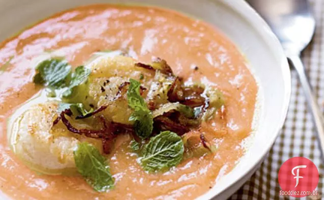 Curry - sopa de couve-flor cítrica com vieiras e chalotas crocantes