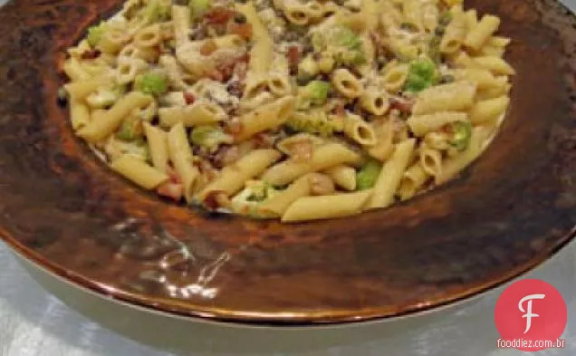 Penne Com Pancetta E Couve-Flor Romanesco