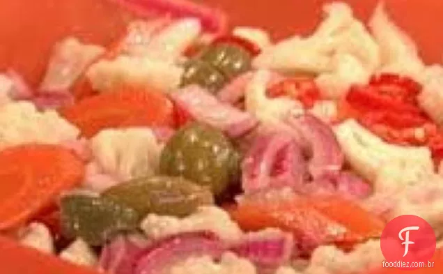 Legumes em conserva quentes (giardiniera)