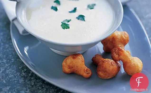 Sopa De Couve-Flor Com Pequenos Bolinhos