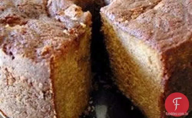 Dois Ton Bourbon Pecan Cake