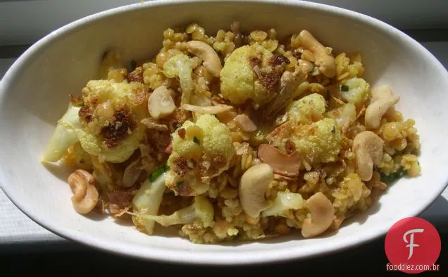 Couve-Flor Com Curry, Lentilha Vermelha E Salada De Cuscuz