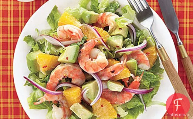 Salada de camarão, abacate e laranja