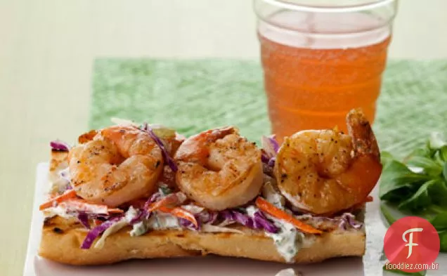 Tartines de camarão com Slaw