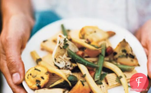 Macarrão Com Abóboras De Verão, Ervas E Mel