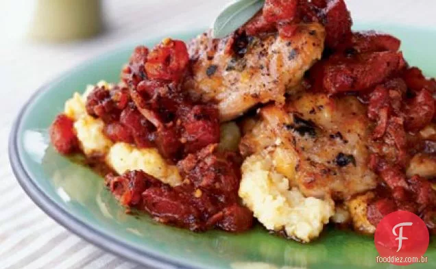 Frango com Prosciutto e tomate sobre Polenta