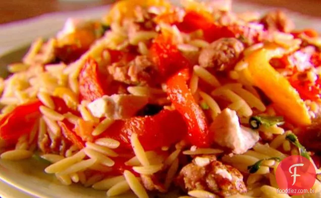 Orzo Com Linguiça, pimentão e tomate