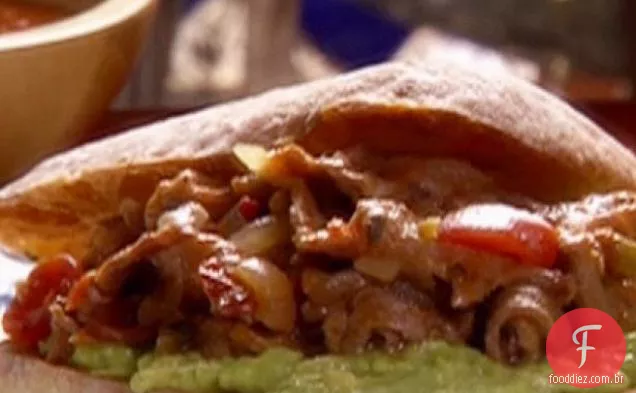 Torta Ahogada (Sanduíche De Carne Afogada)