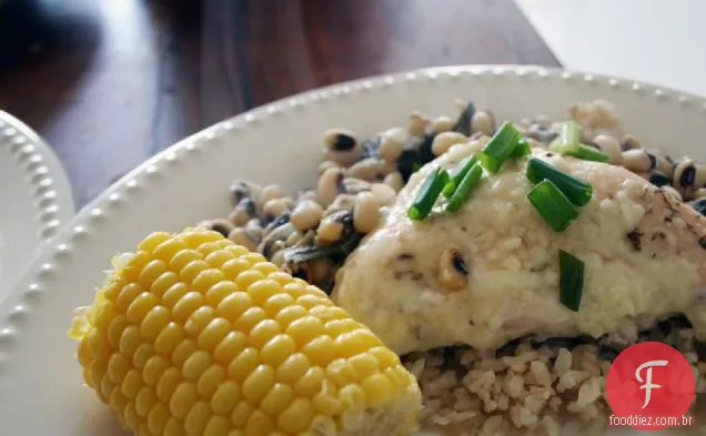 Frango Parmesão assado com ervilhas de Olhos Pretos