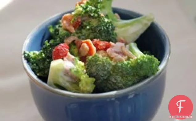 Salada de brócolis Alyson
