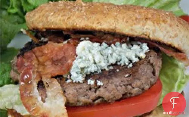 Bacon e hambúrgueres de queijo azul
