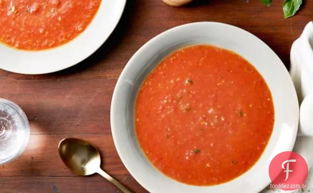 Sopa De Manjericão De Tomate Torrado