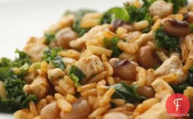 Ervilhas de olhos pretos com carne de porco e verduras