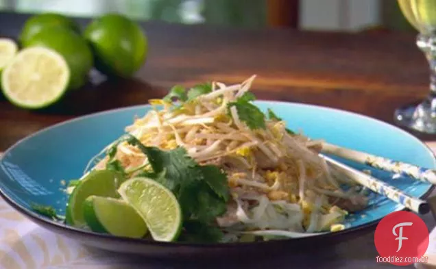 Pad Thai com carne de porco