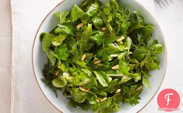 Mache e Herb Power Salad