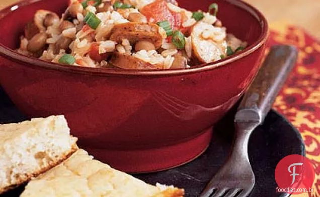 Ervilhas de olhos pretos e arroz com salsicha Andouille