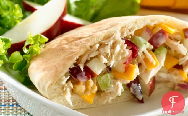 Apple ' N Cheddar Tuna Pitas