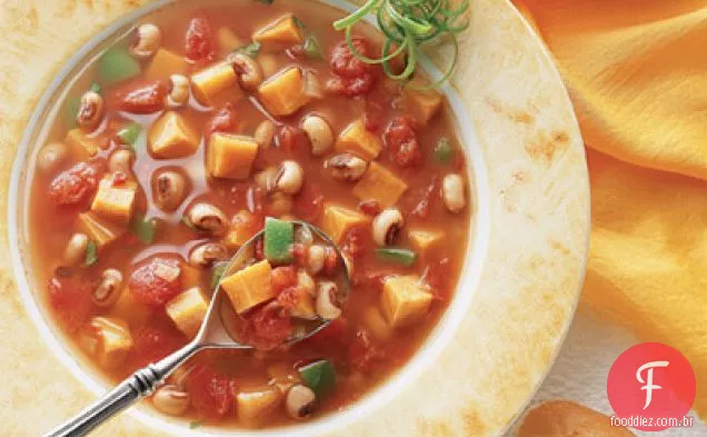Sopa de ervilha de olhos pretos de batata doce
